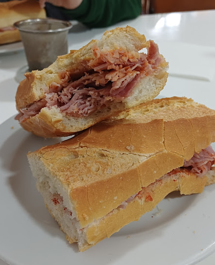 Bocadillo de lacón gallego